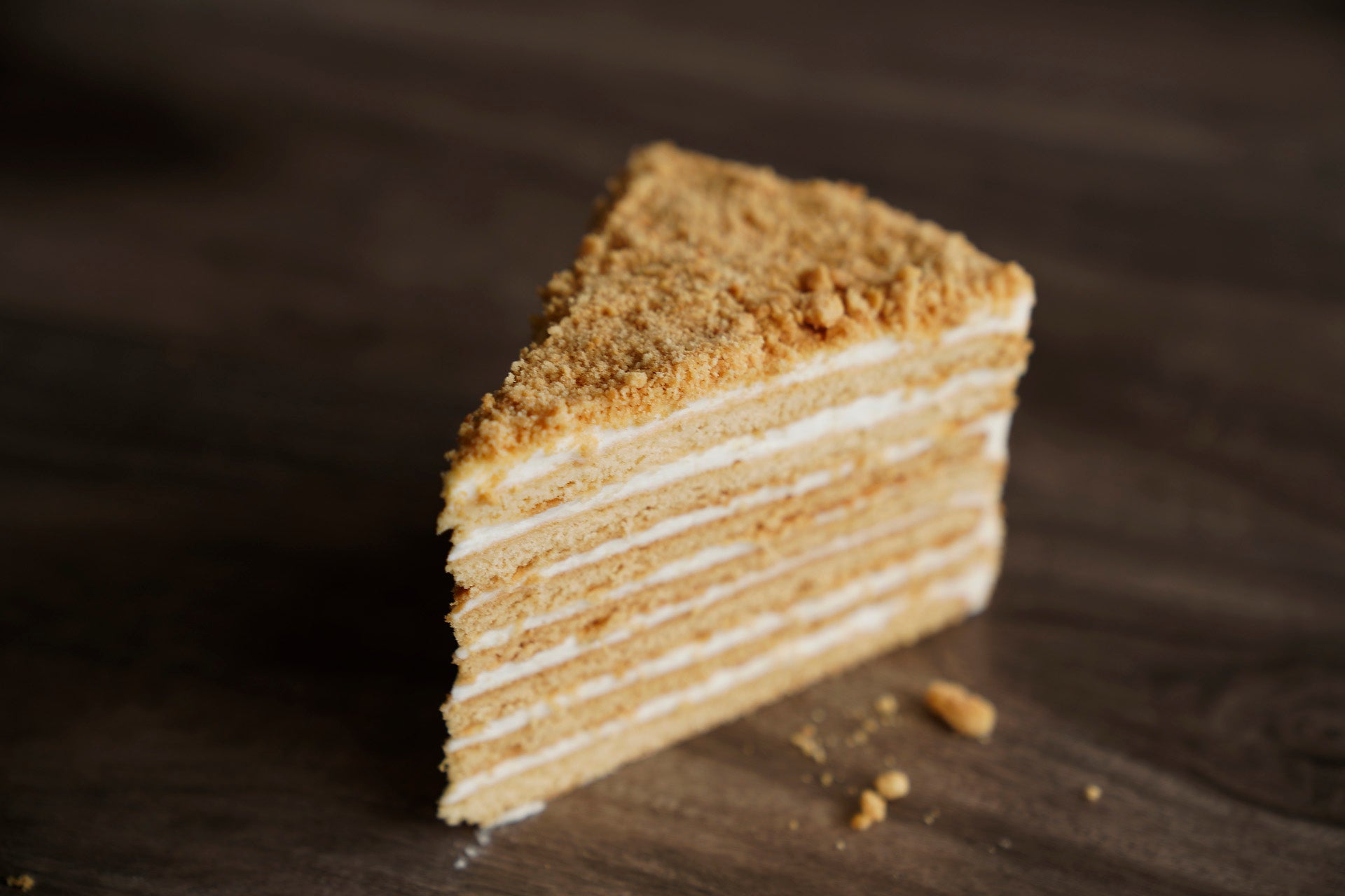Thin layers of soft, airy cakes sandwiched between a rich mouth-watering honey cream.